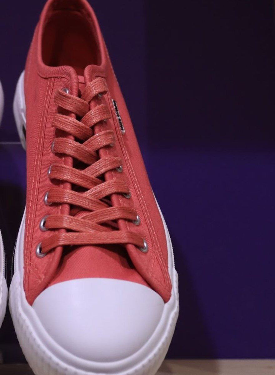 Coral Canvas Low-Top - detail view